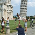 Tourists_visiting_the_leaning_Tower_and_Cathedral_of_Pisa.jpg
