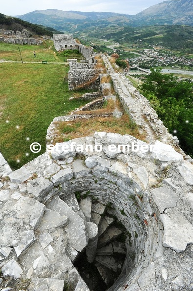 The_citadel_and_fortress_of_Kala_at_Berat.jpg