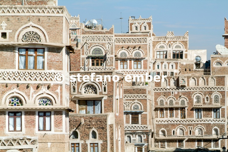 The_decorated_houses_of_old_Sana_unesco_world_heritage.jpg