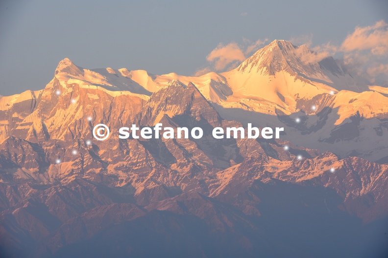 Annapurna_massif_ view_from_Saranghot .jpg
